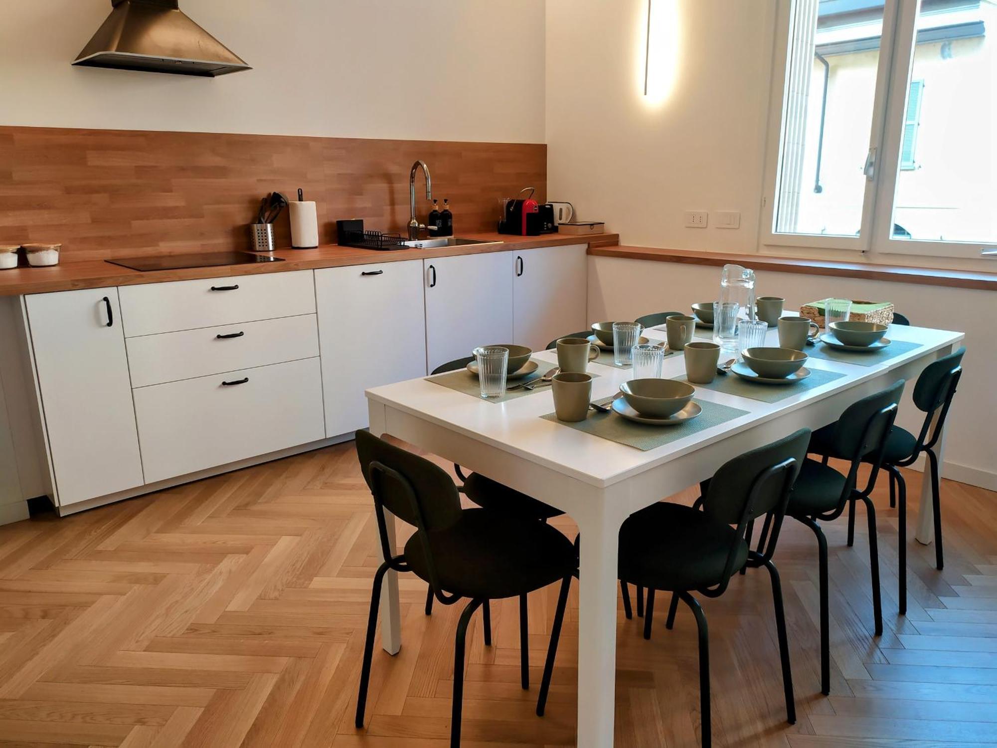Mako Suites - Centro E Stazione Monza Esterno foto