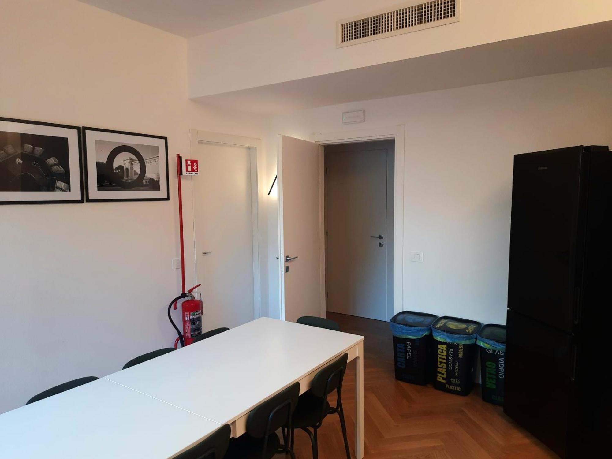 Mako Suites - Centro E Stazione Monza Esterno foto