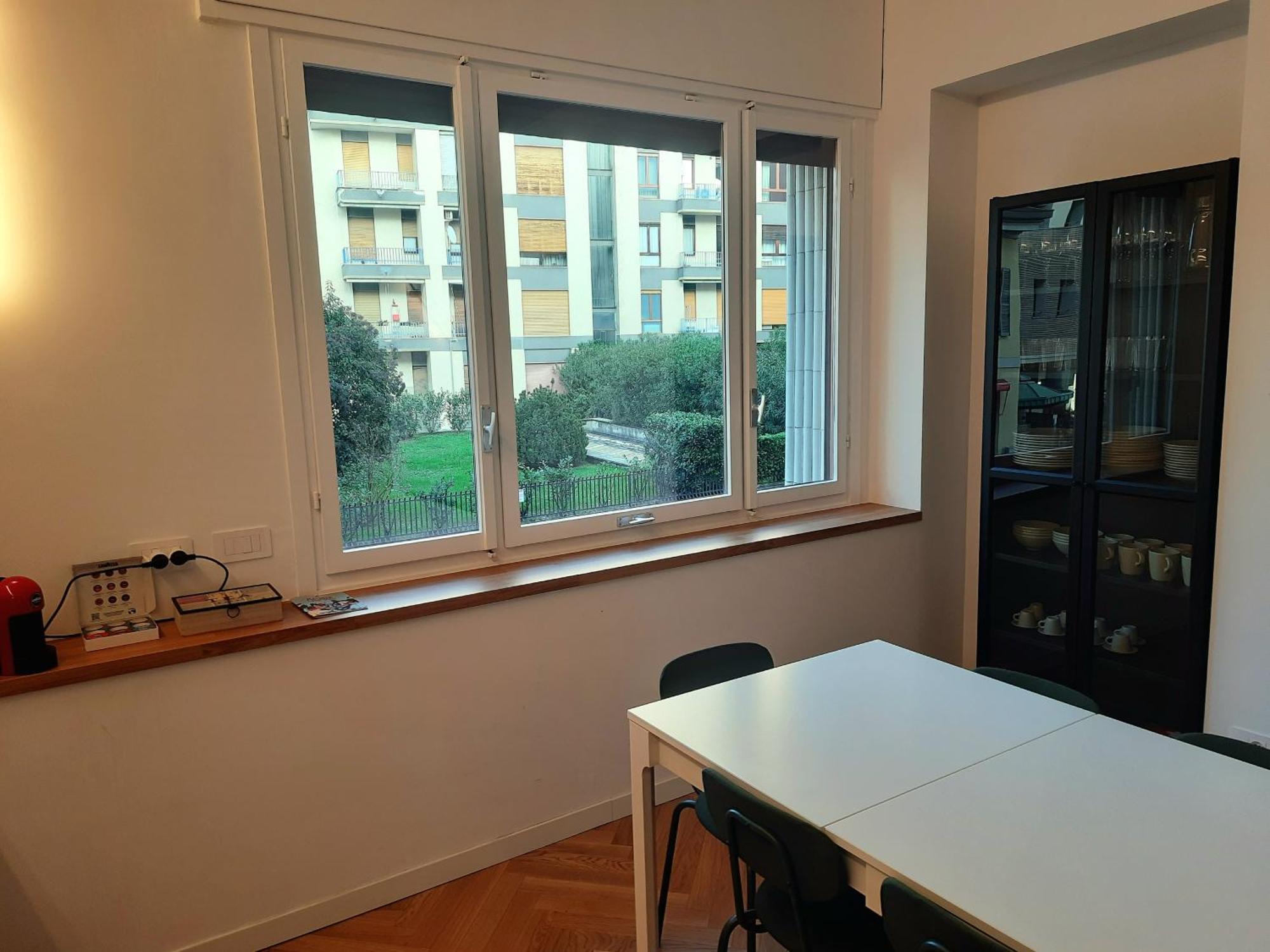 Mako Suites - Centro E Stazione Monza Esterno foto