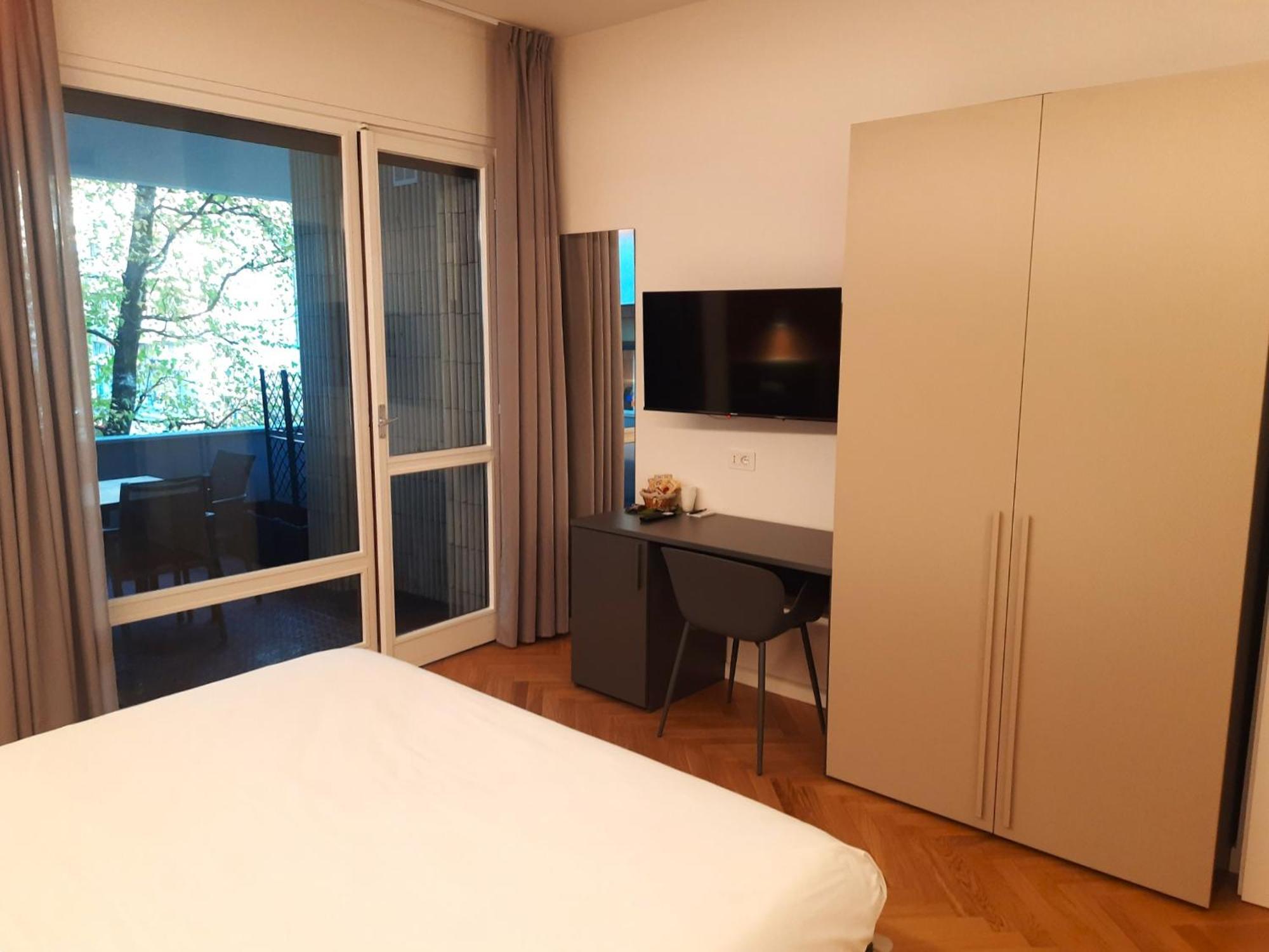 Mako Suites - Centro E Stazione Monza Esterno foto