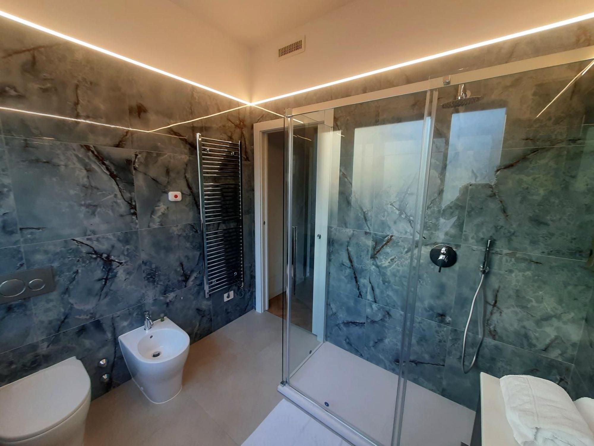 Mako Suites - Centro E Stazione Monza Esterno foto