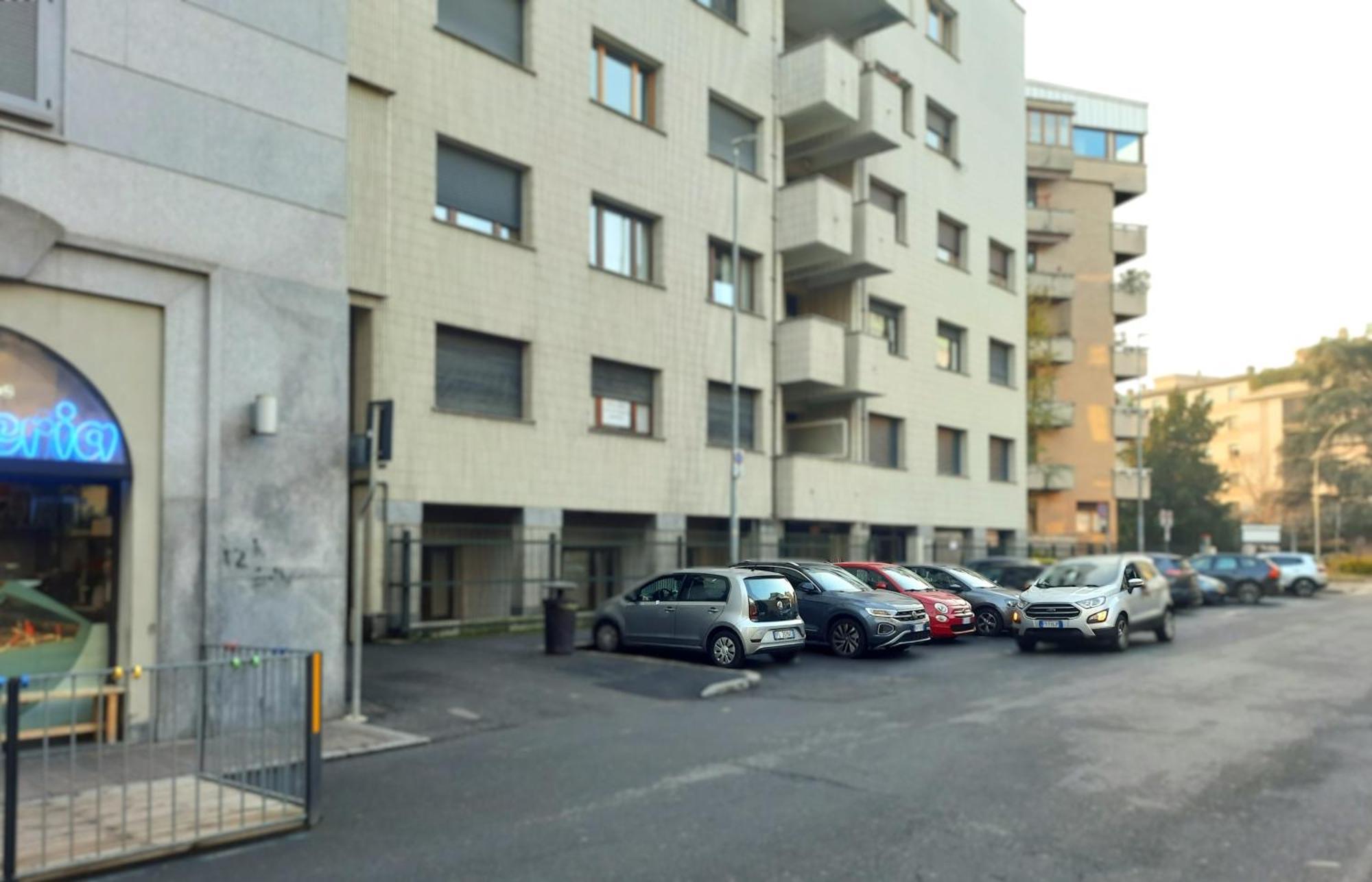Mako Suites - Centro E Stazione Monza Esterno foto